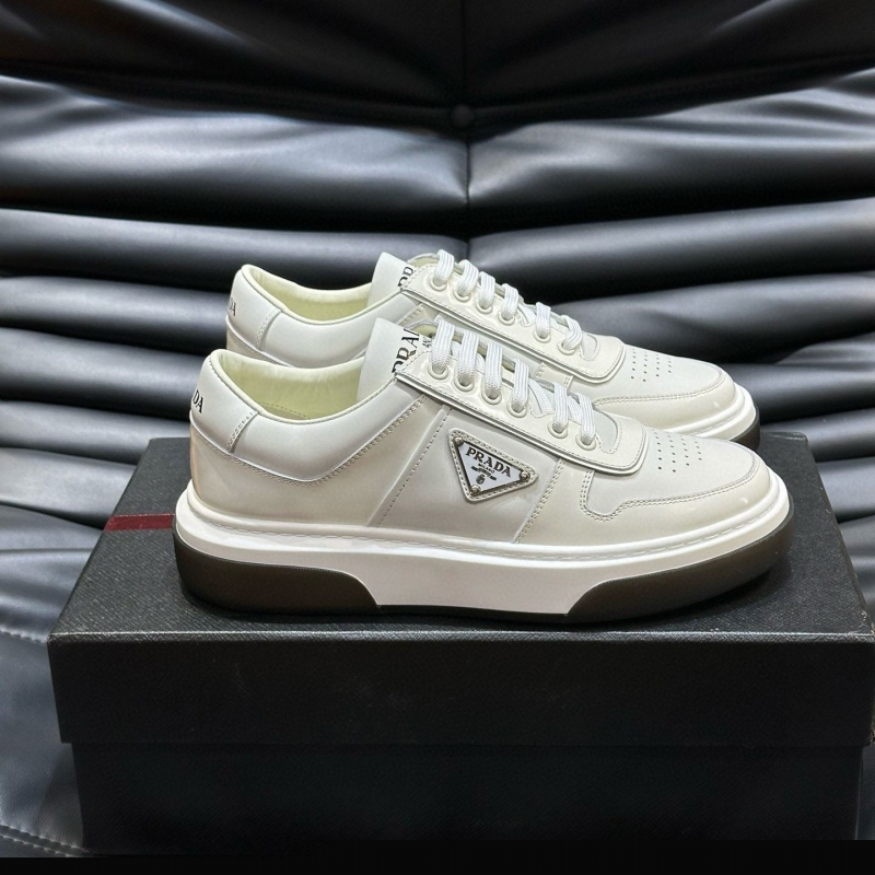 Pra*a casual shoes